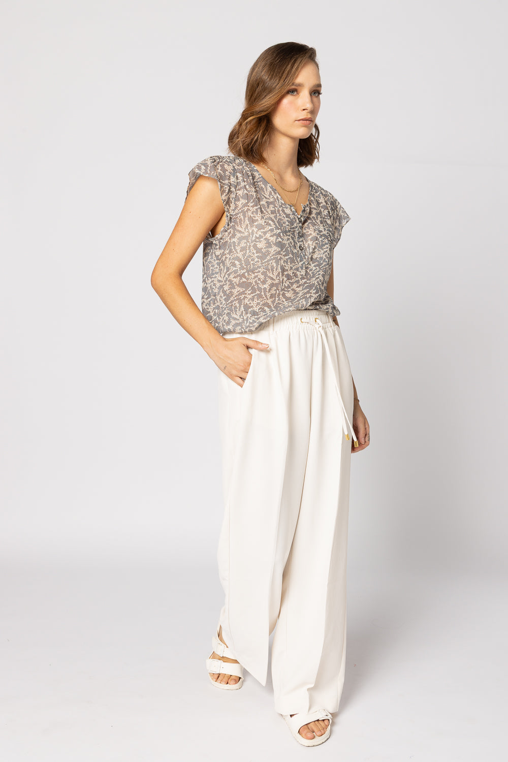 1282 - Tea Time Top - Silver Cloud