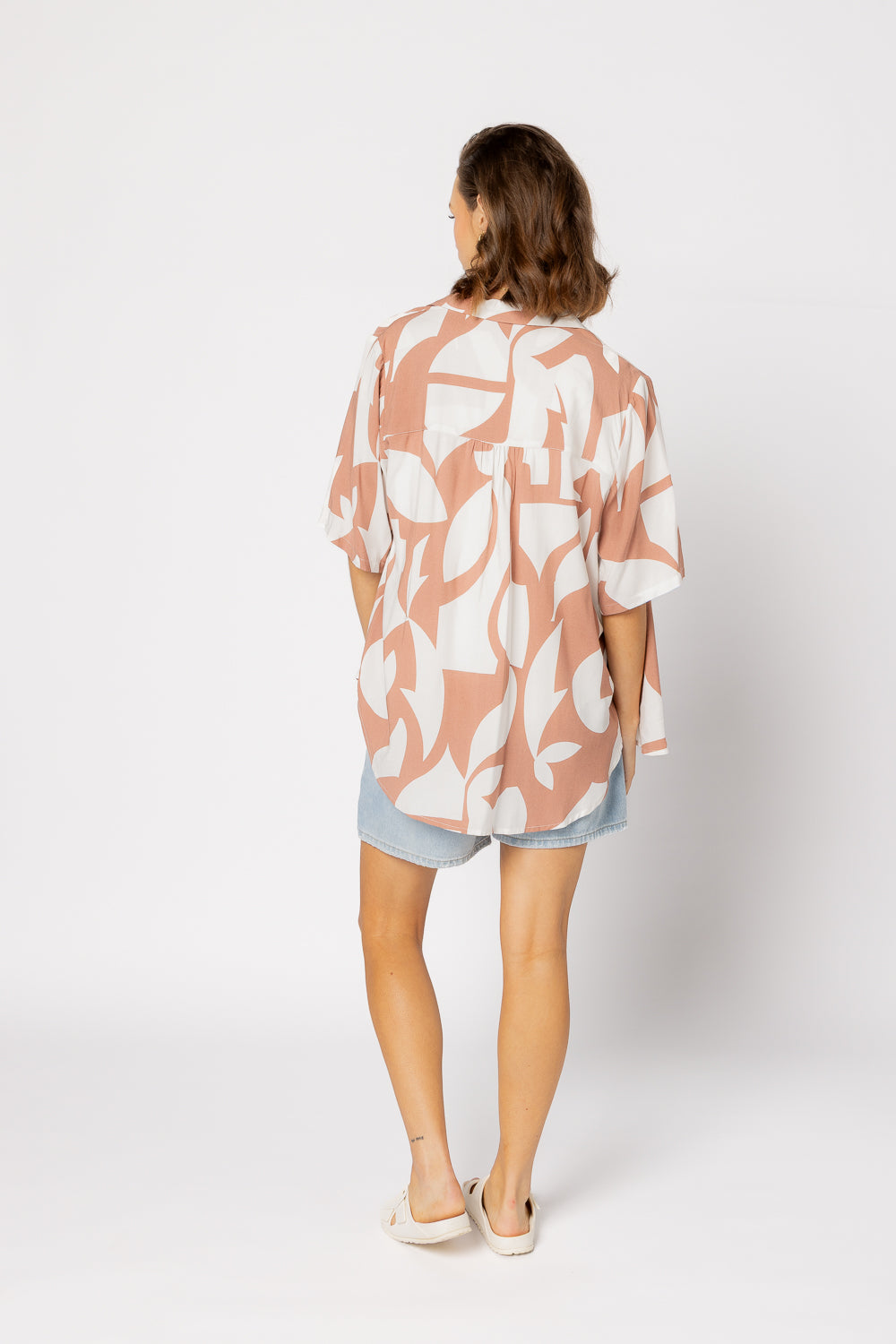 8038 - Piza Shirt - Amber Geo
