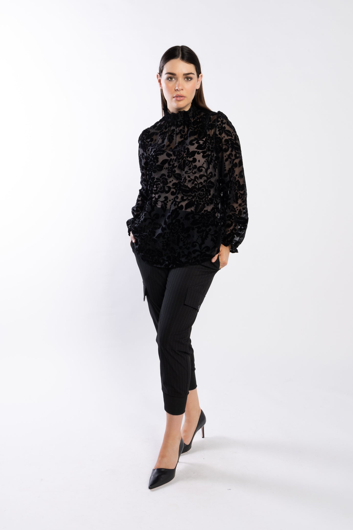 4052 - Noni Pants - Black Pinstripe