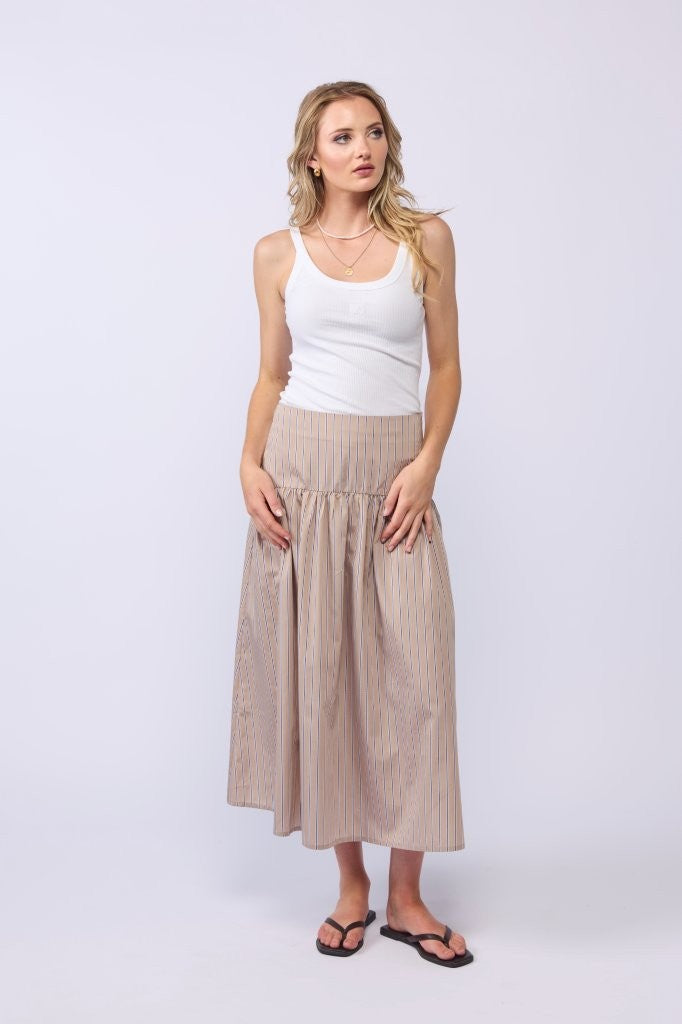 1129 - Ruby Logo Rib - White