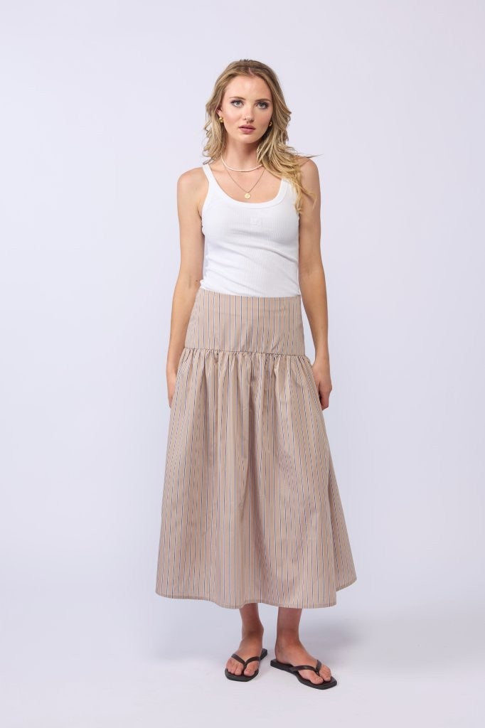 1129 - Ruby Logo Rib - White