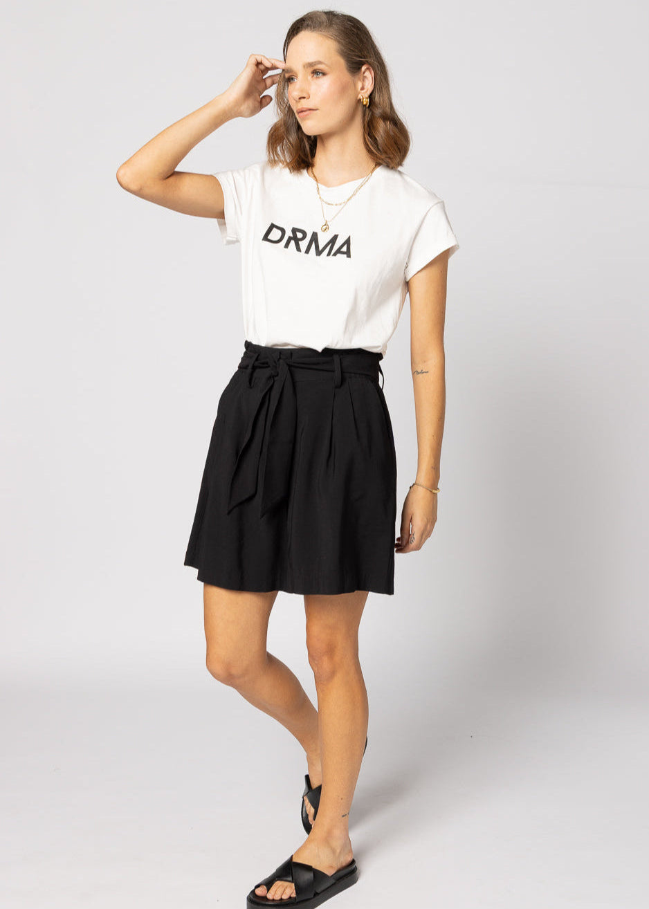 1131 - Drma Tee - White/Black