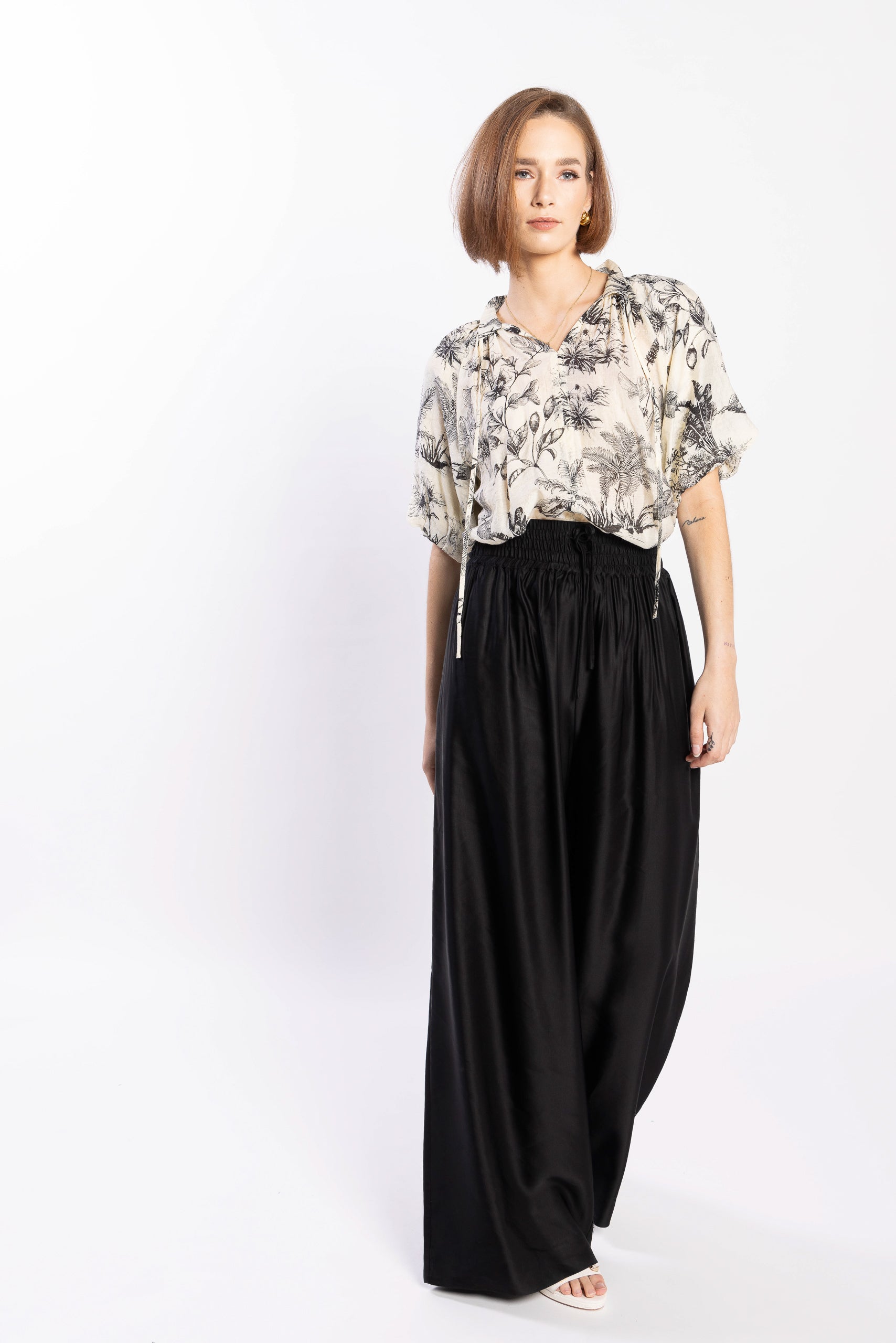LOUGHLIN - 1238L - Shaye Blouse - Tahiti Print