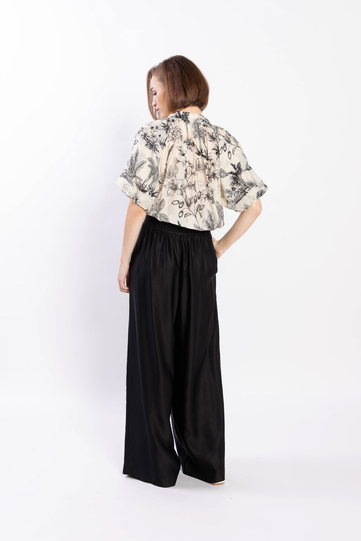 LOUGHLIN - 1238L - Shaye Blouse - Tahiti Print