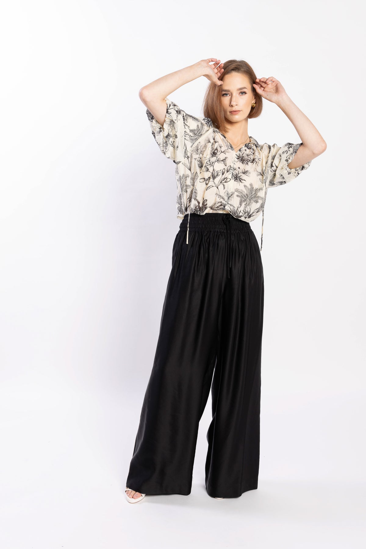 LOUGHLIN - 1238L - Shaye Blouse - Tahiti Print