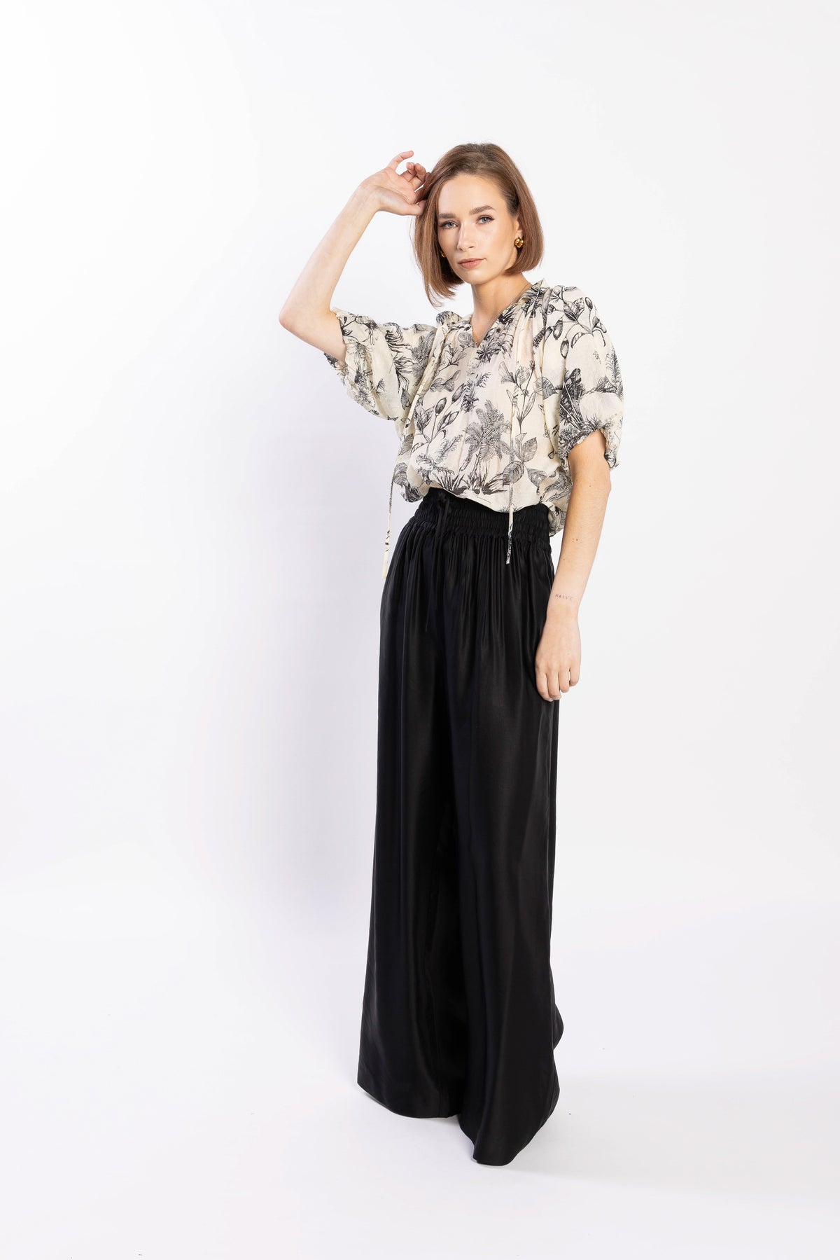 LOUGHLIN - 1238L - Shaye Blouse - Tahiti Print