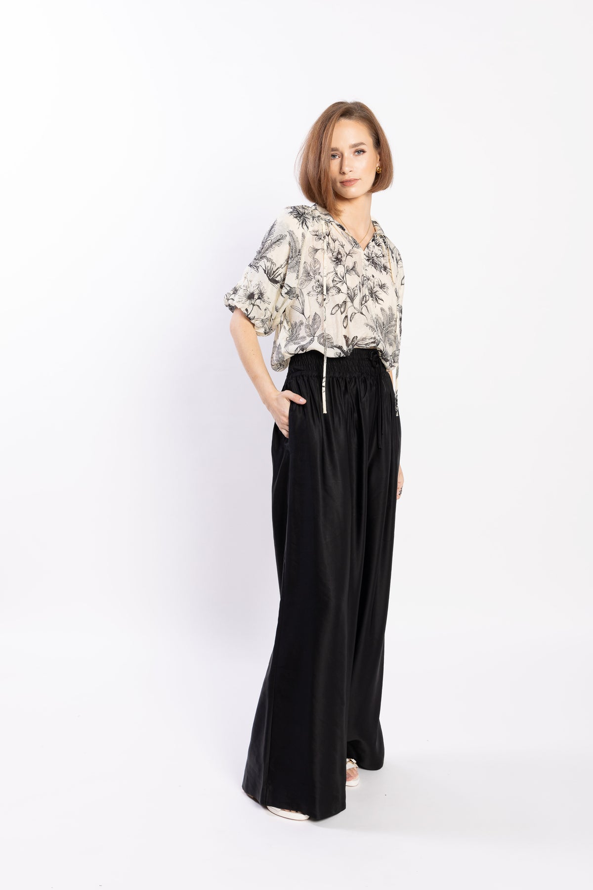 LOUGHLIN - 1238L - Shaye Blouse - Tahiti Print