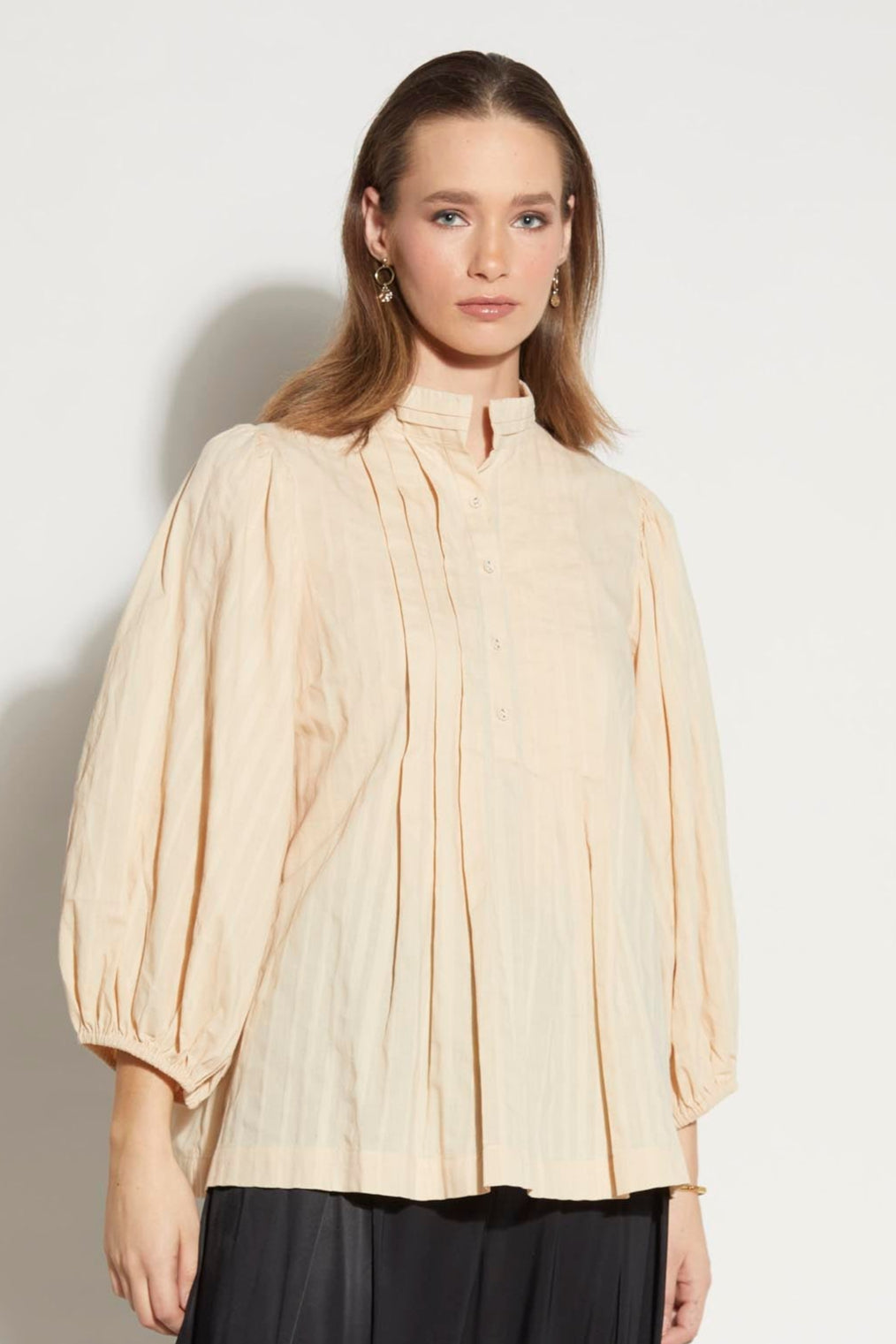LOUGHLIN - 1252L - Hyde Blouse - Nougat