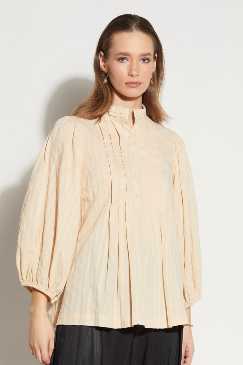 LOUGHLIN - 1252L - Hyde Blouse - Nougat