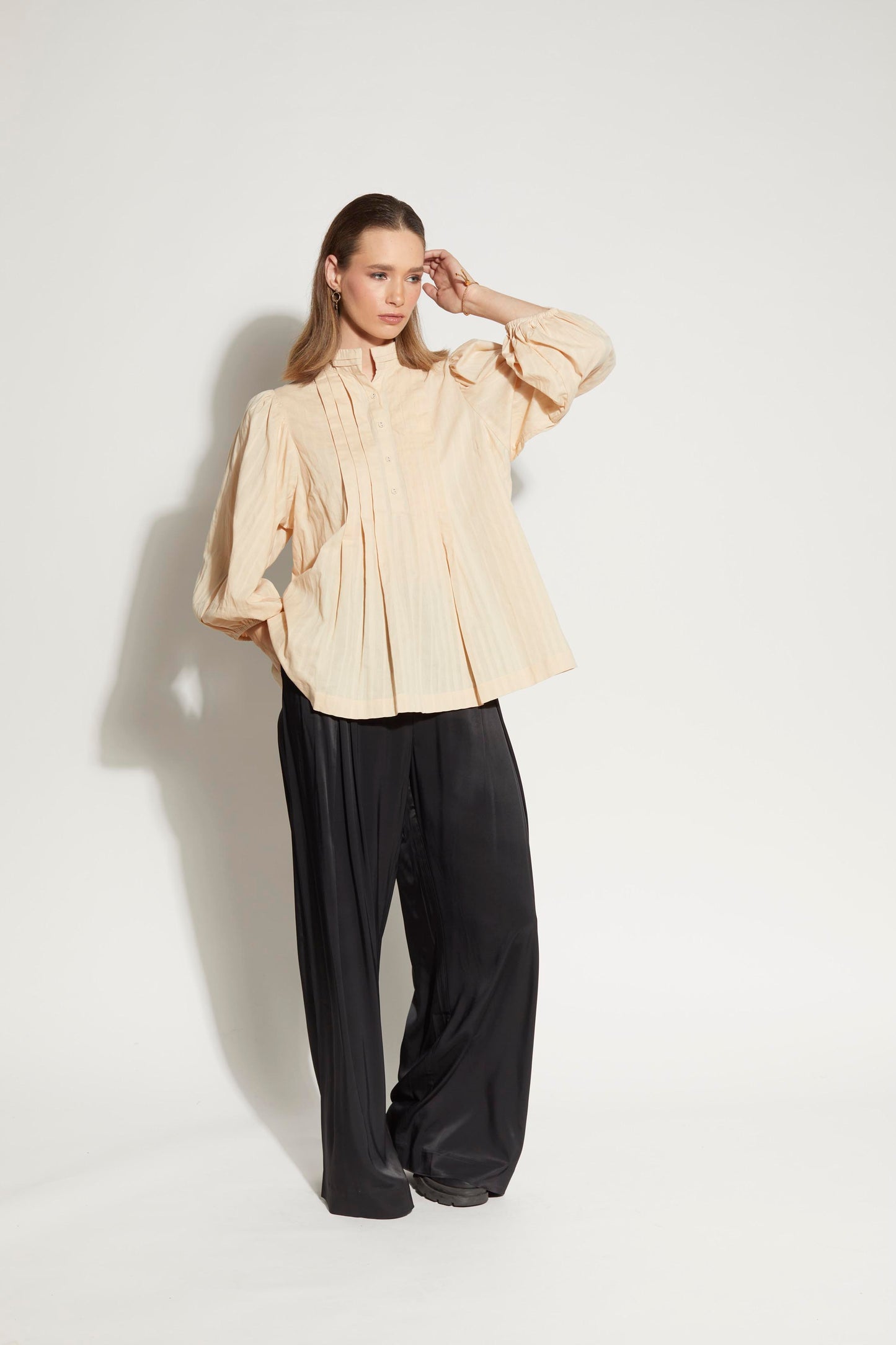 LOUGHLIN - 1252L - Hyde Blouse - Nougat