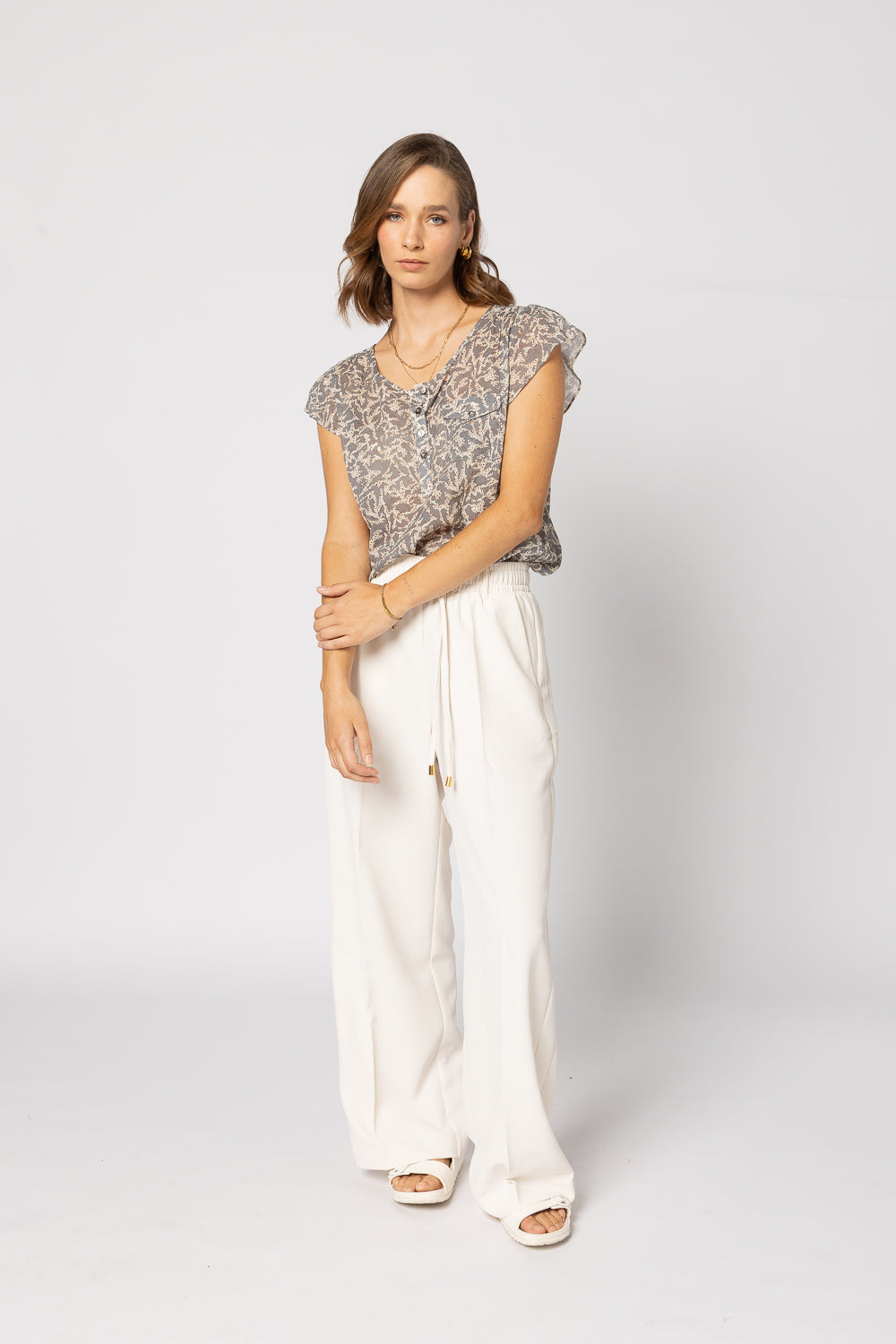 1282 - Tea Time Top - Silver Cloud