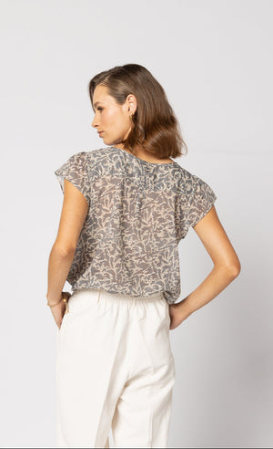 1282 - Tea Time Top - Silver Cloud