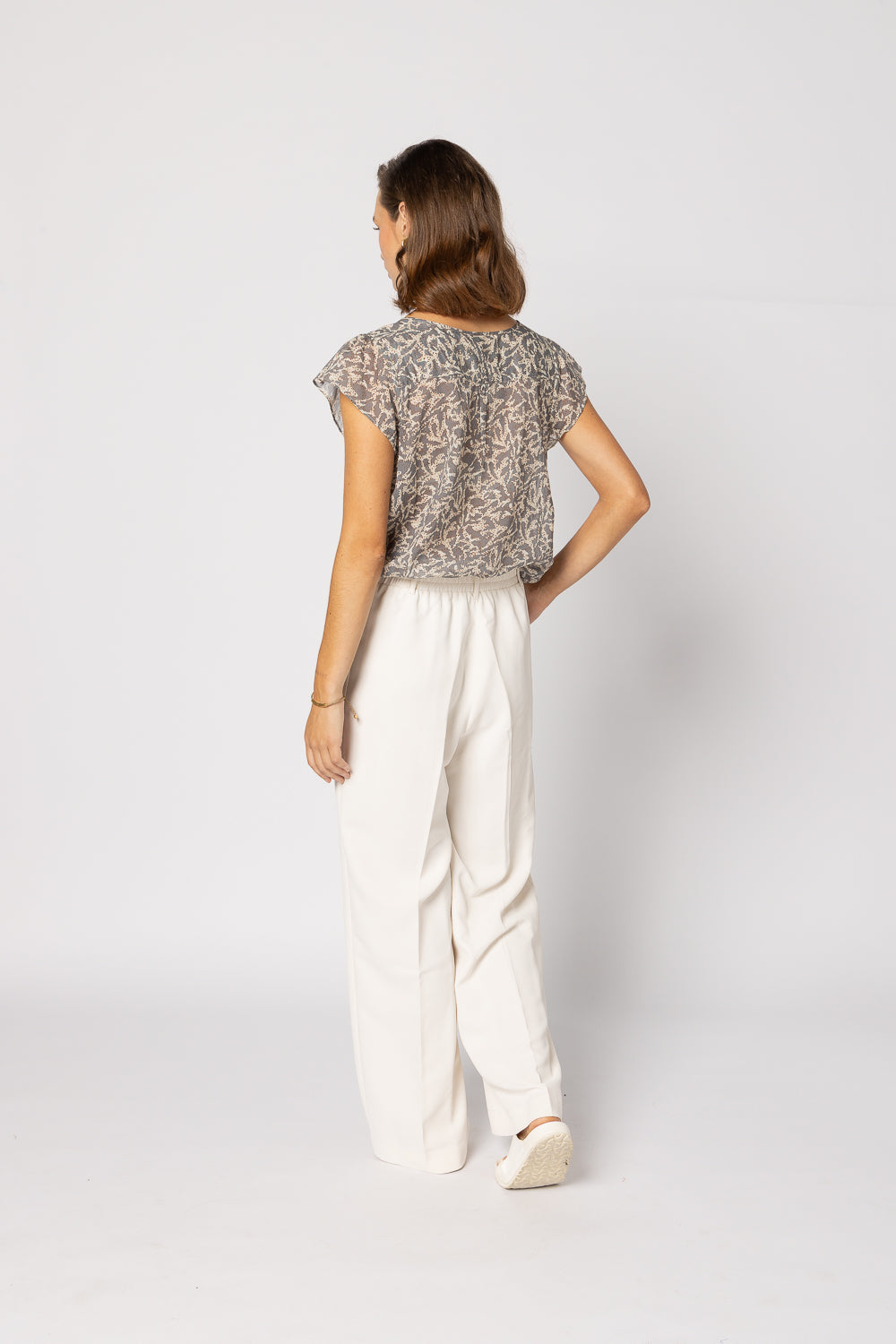 1282 - Tea Time Top - Silver Cloud