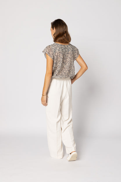 1282 - Tea Time Top - Silver Cloud