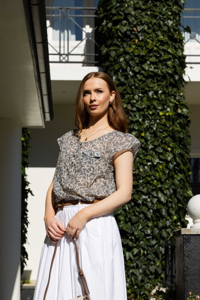 1282 - Tea Time Top - Silver Cloud