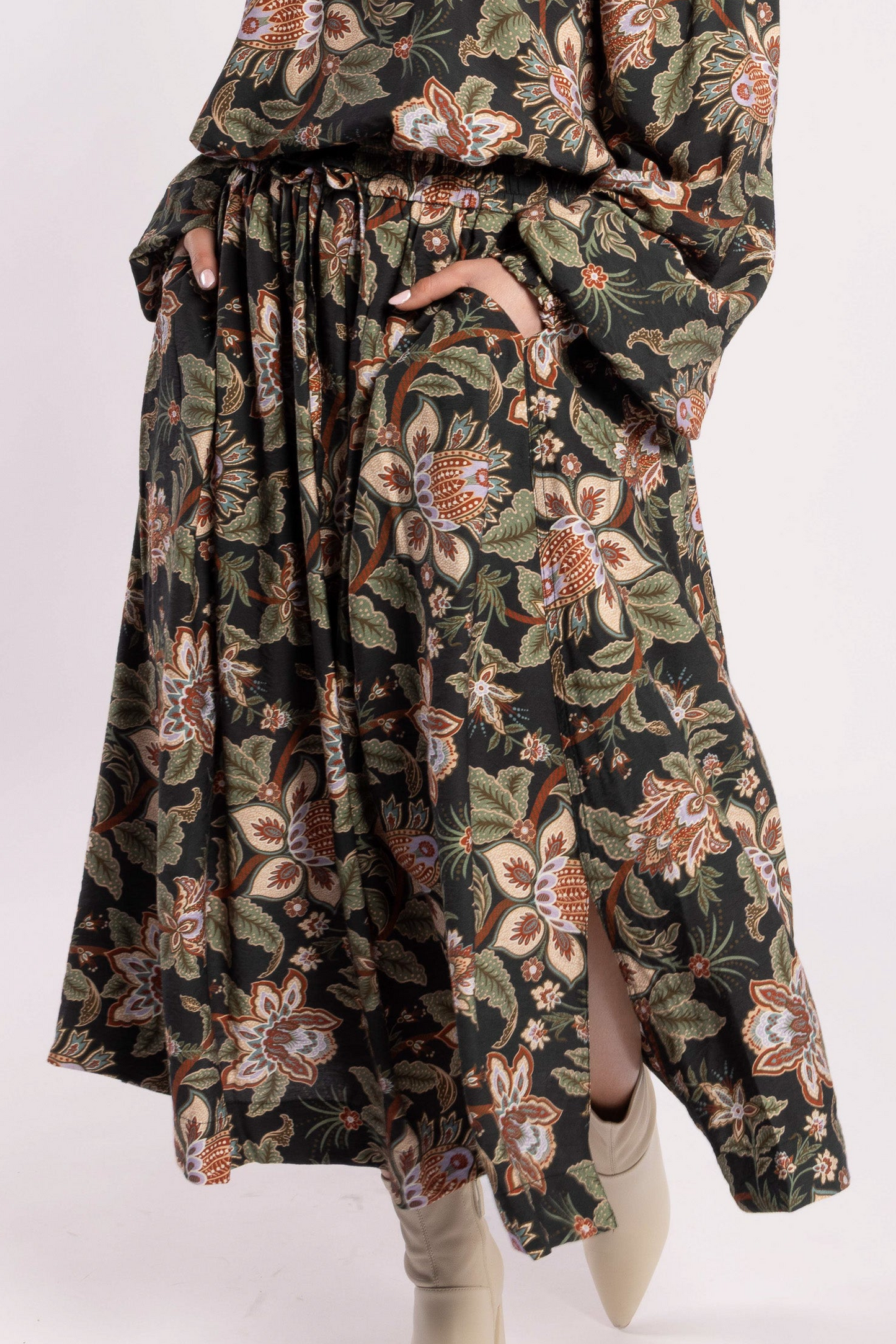 6065 - Lost Skirt - Del Ray Black