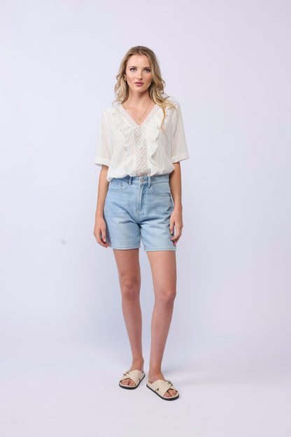 7022 The Denim Short - Light Denim