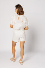 7010 - Capone Short - White