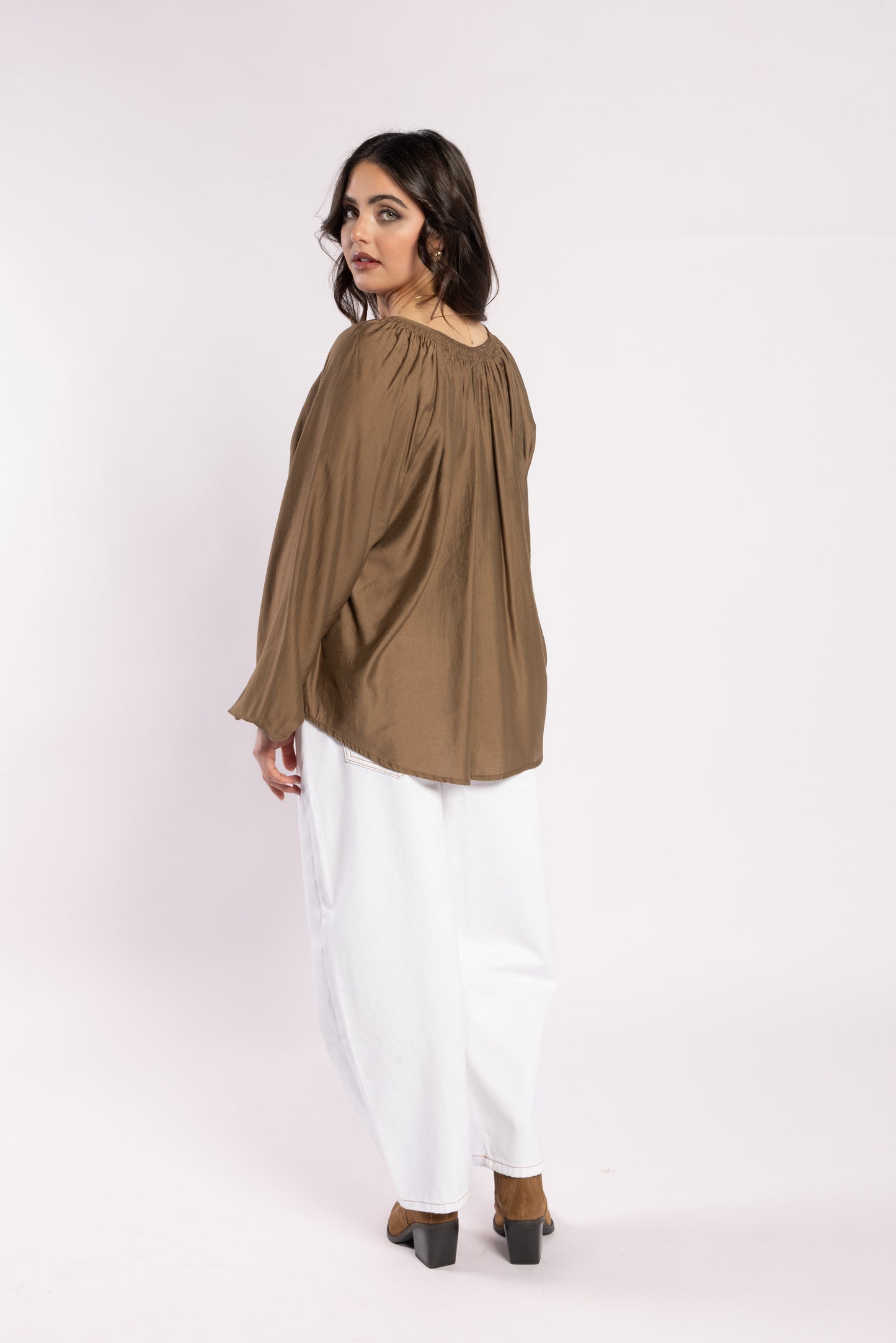 1340 - Ca Va Blouse - Coffee