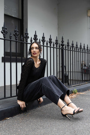 9036 - Barrel Leg Jean - Black