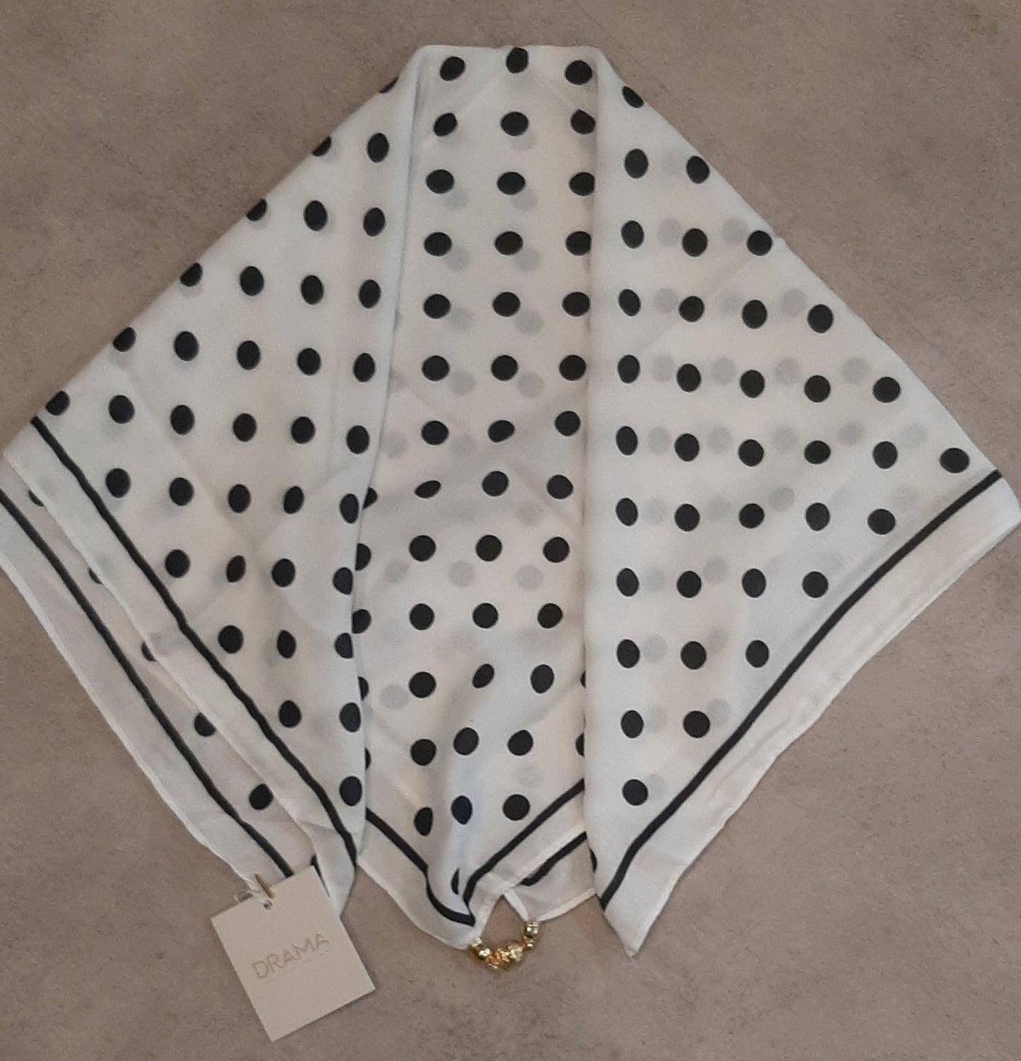 AA2 - Clip Scarf - Black Spot