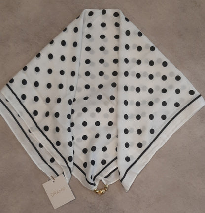 AA2 - Clip Scarf - Black Spot