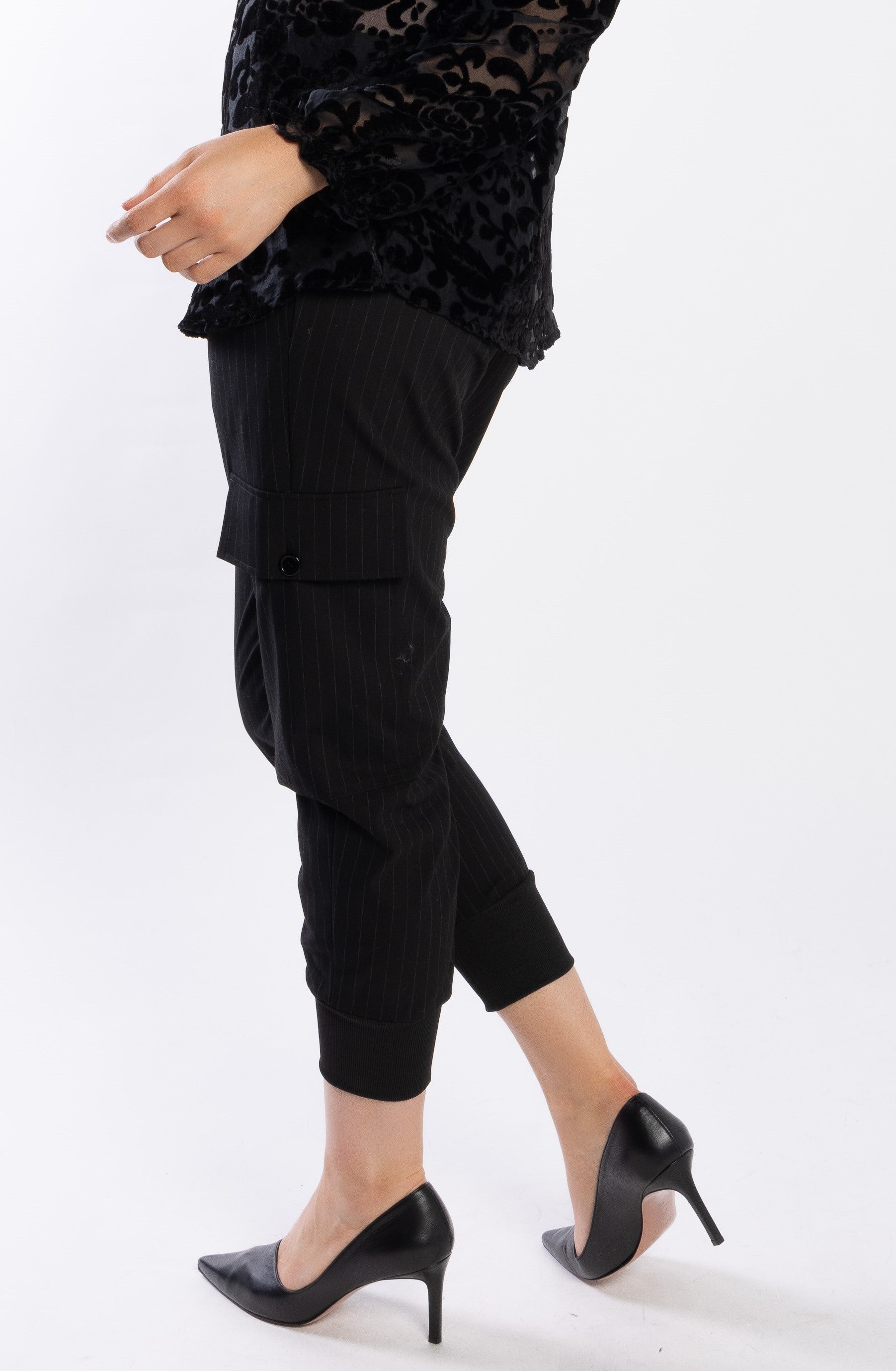 4052 - Noni Pants - Black Pinstripe