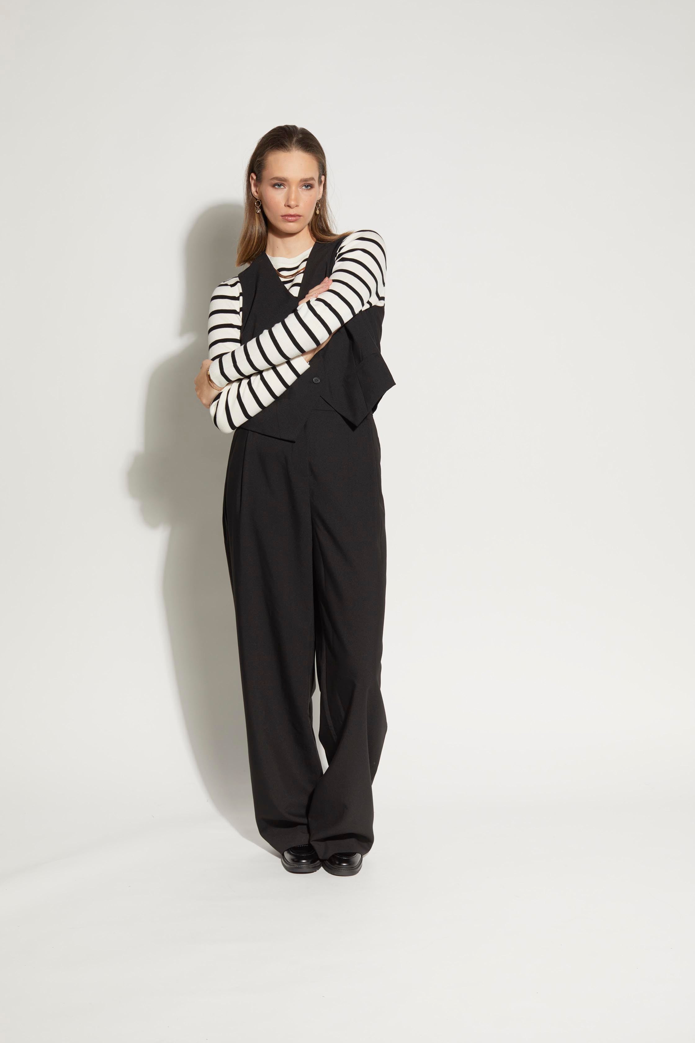 4049L - South Pant - Black