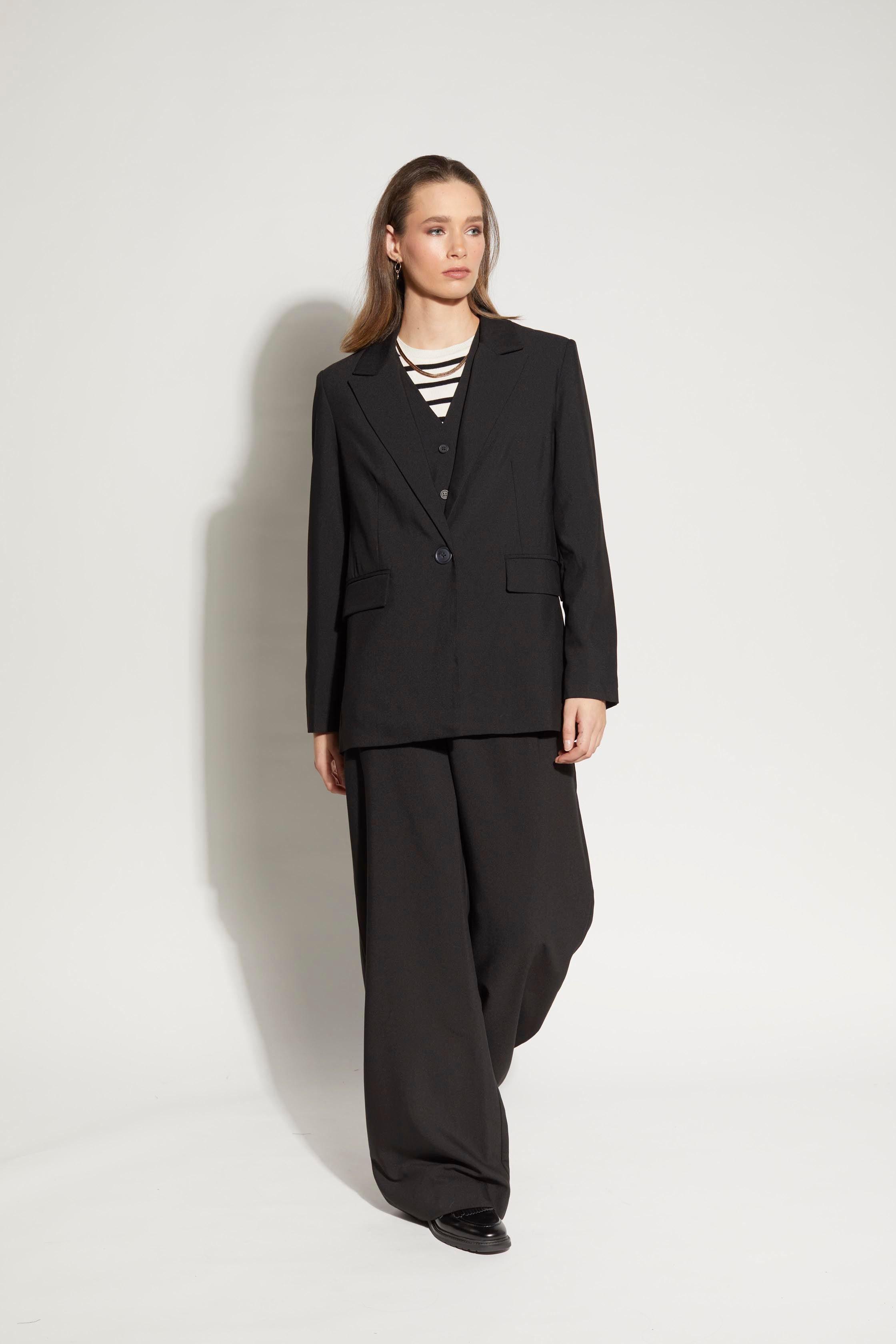 5058L - North Blazer - Black