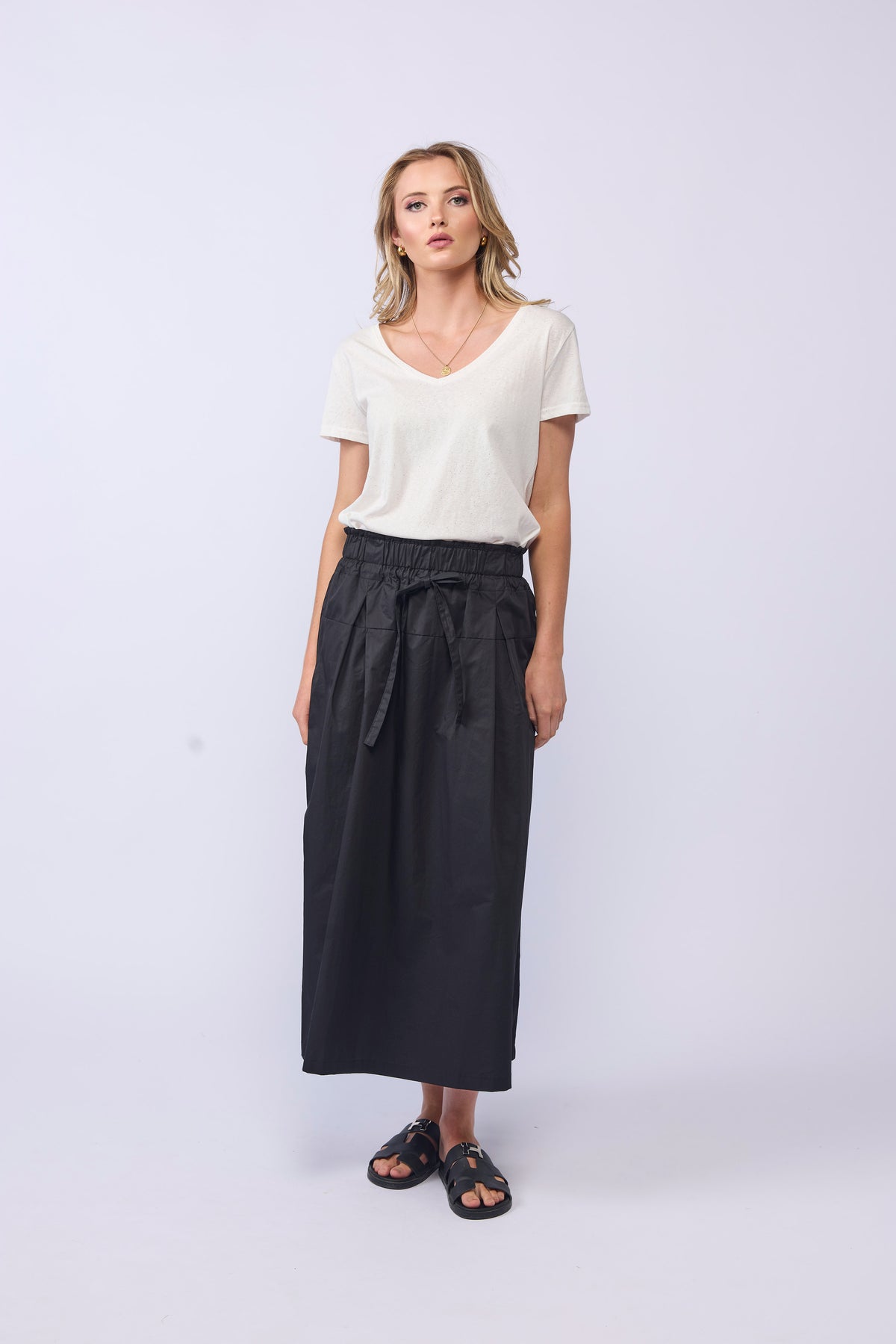 LONGING SKIRT - BLACK