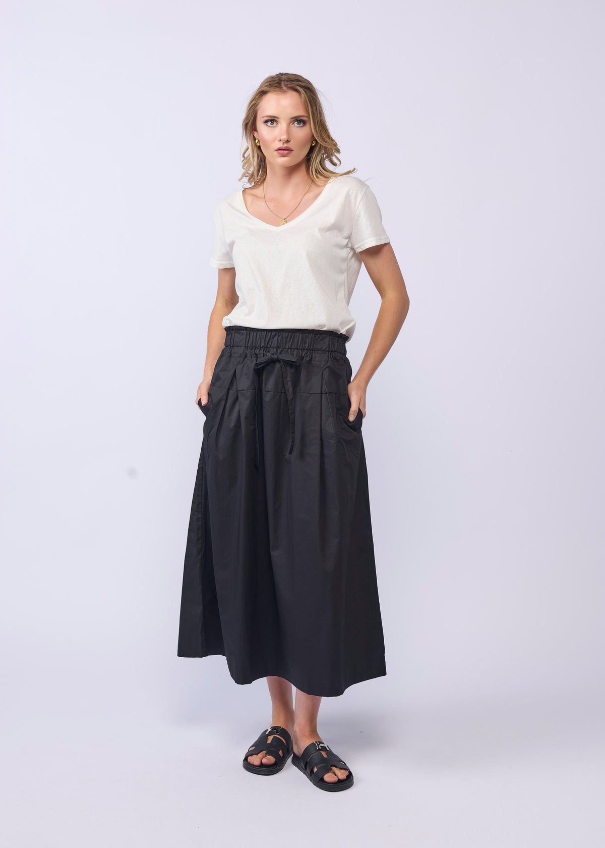 LONGING SKIRT - BLACK