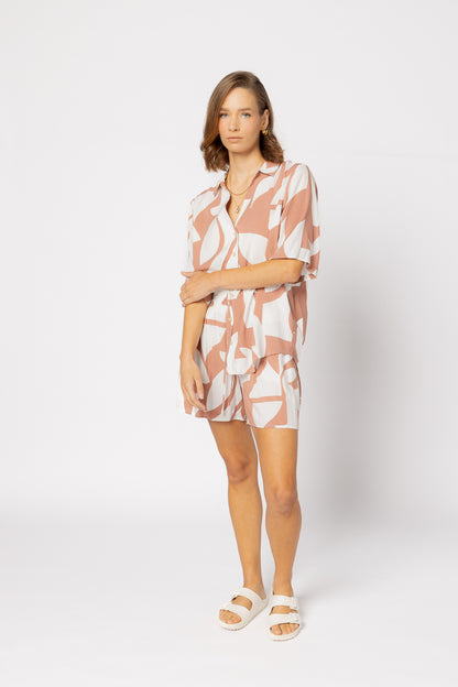 7026 - Bondi Short - Amber Geo