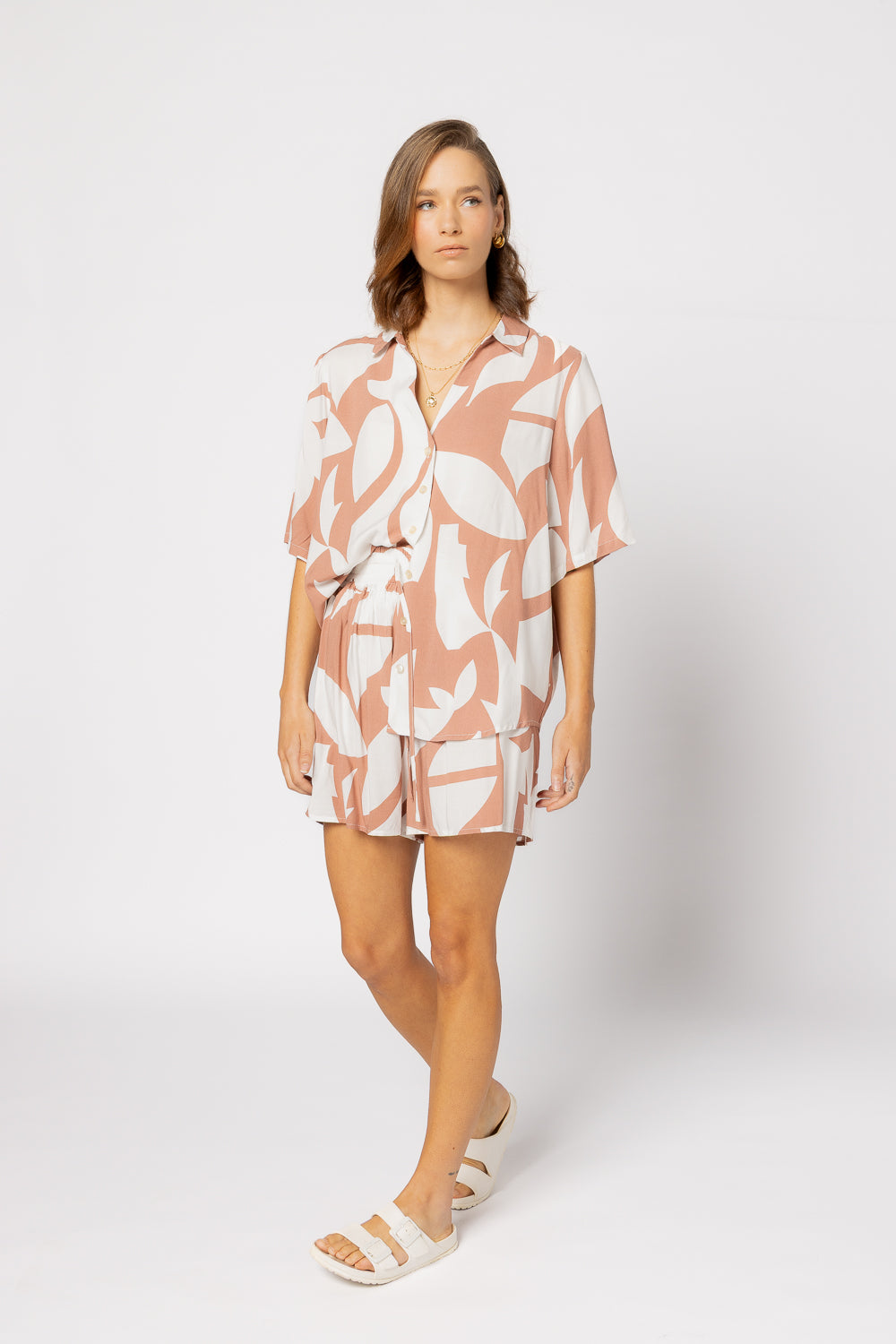 7026 - Bondi Short - Amber Geo