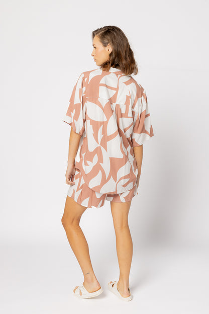 7026 - Bondi Short - Amber Geo
