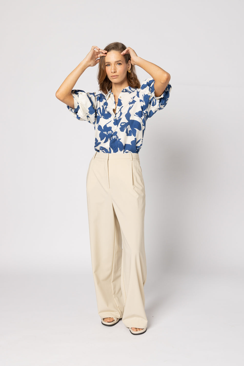 8039 - Haven Shirt - Blue Flower