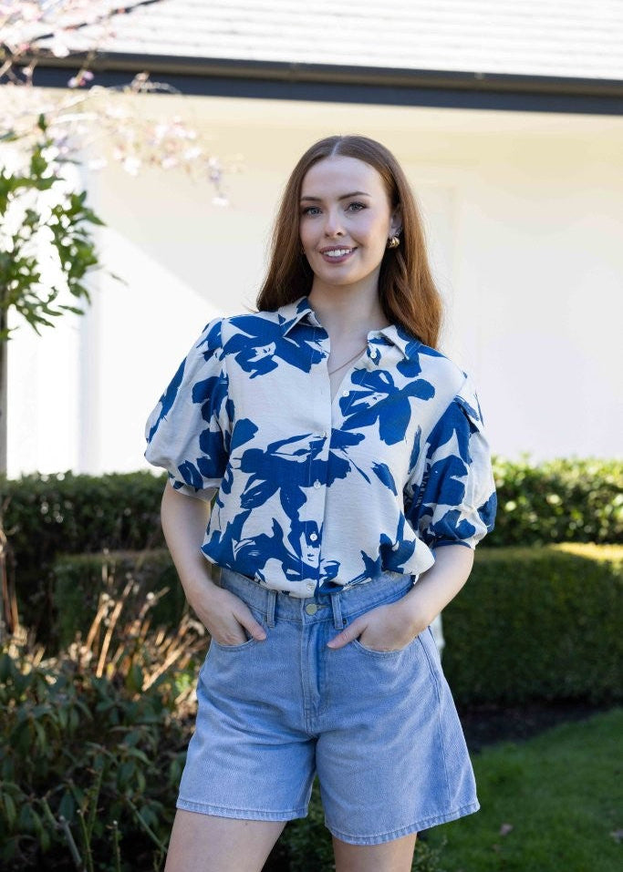 8039 - Haven Shirt - Blue Flower