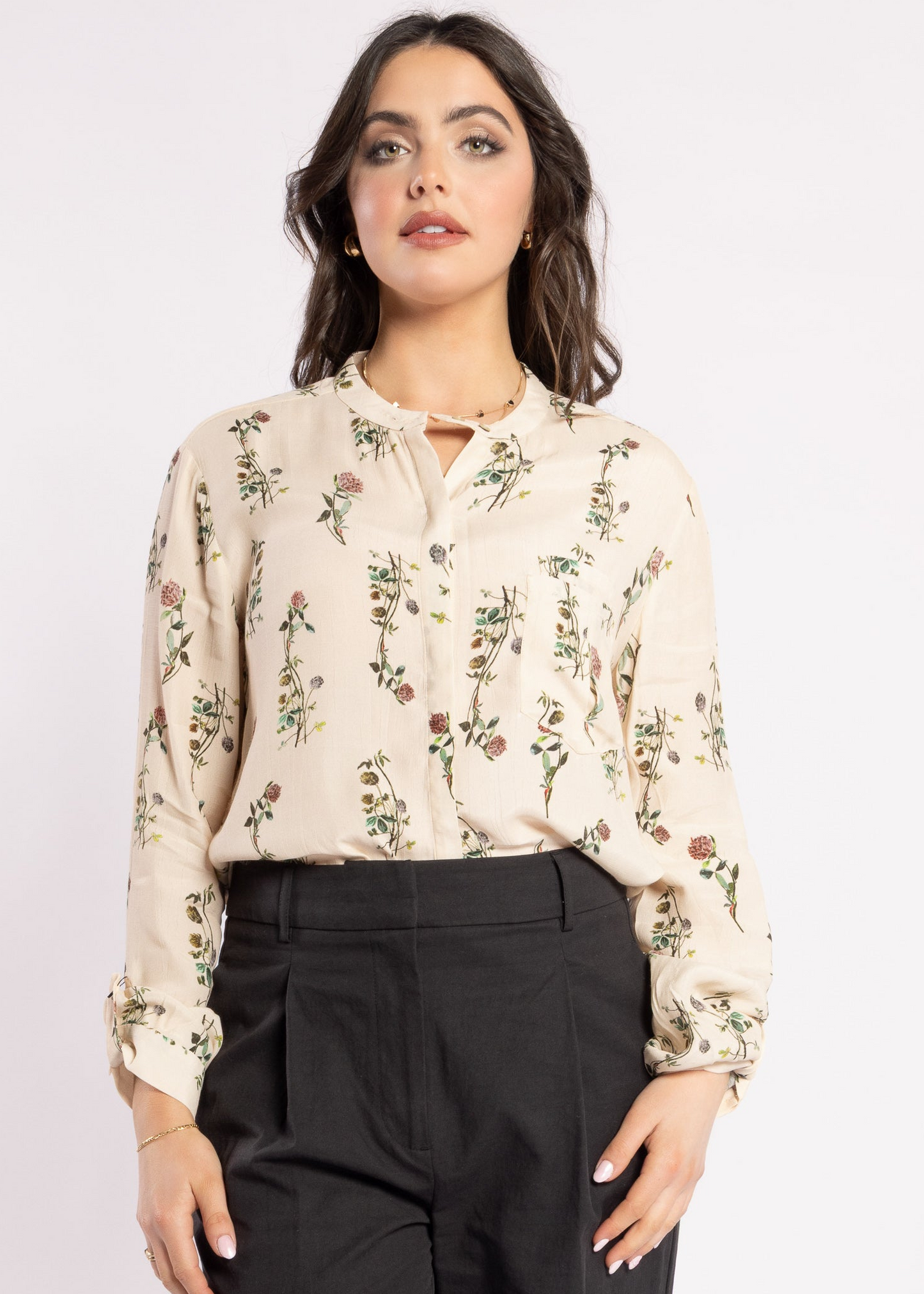 8055 - Salut Shirt - Wild Flower