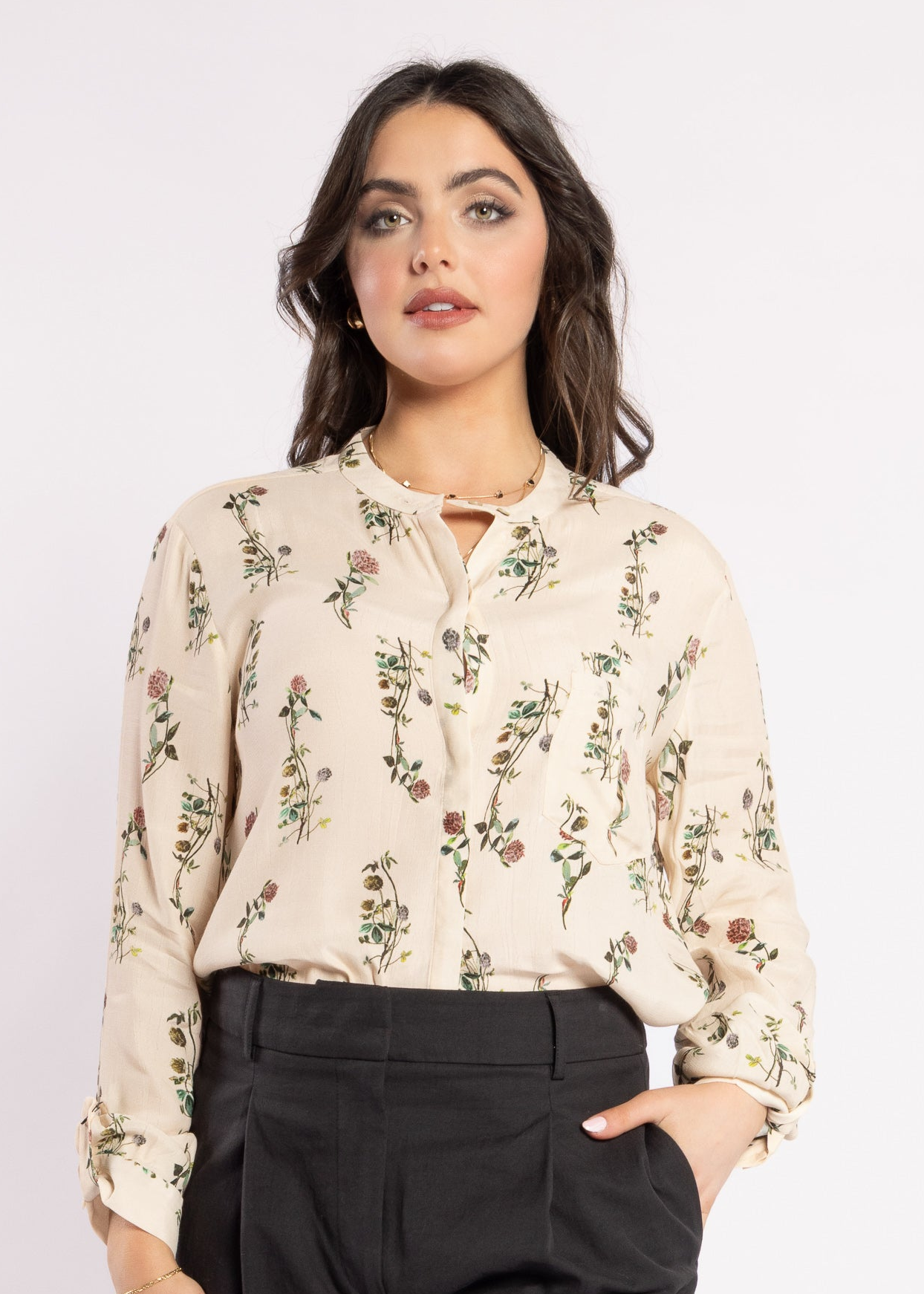 8055 - Salut Shirt - Wild Flower