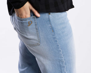 9032 - Case Jean - Blue Wash