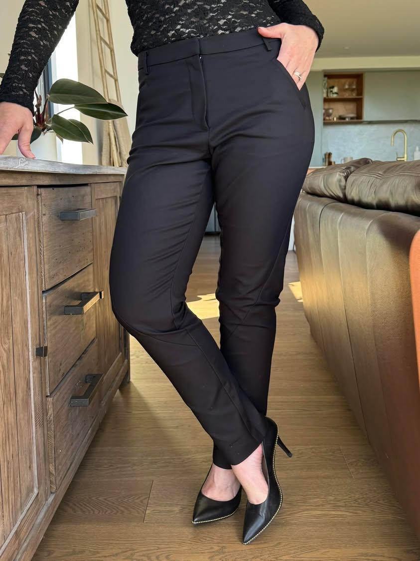 4067 - Lyon Pant - Black