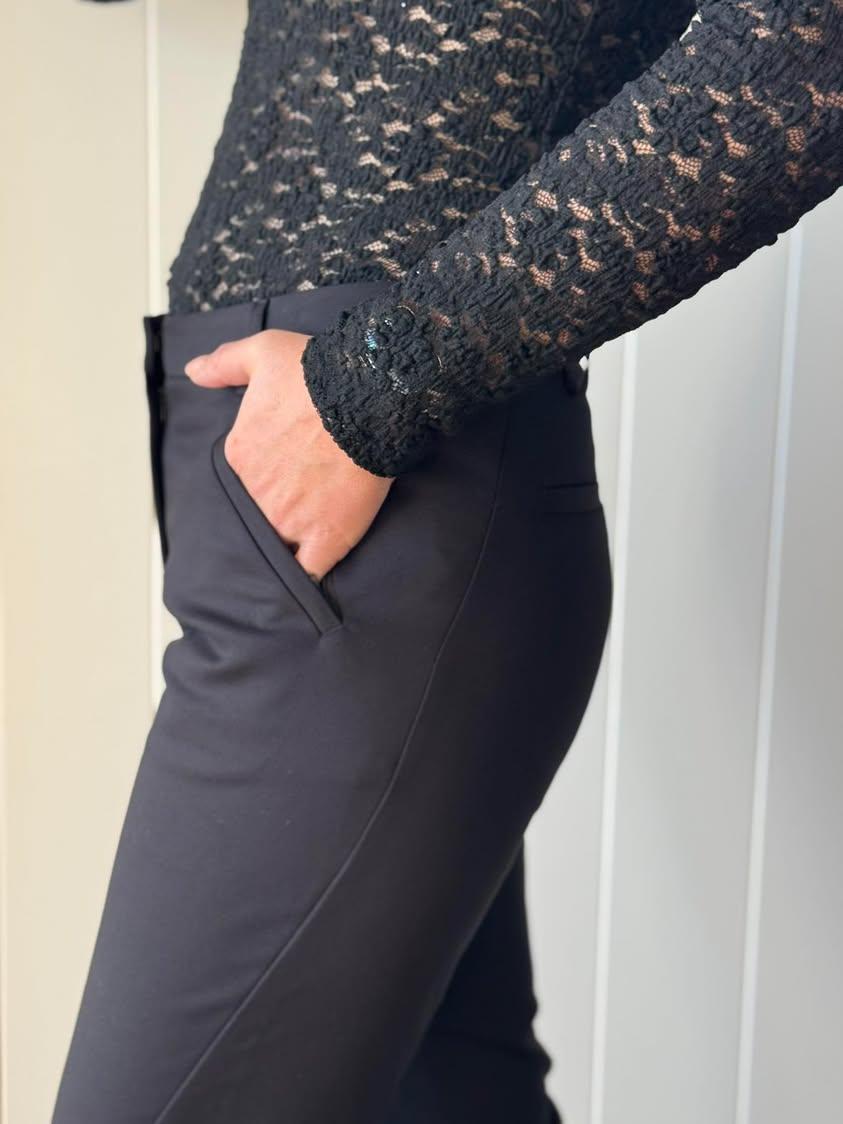 4067 - Lyon Pant - Black
