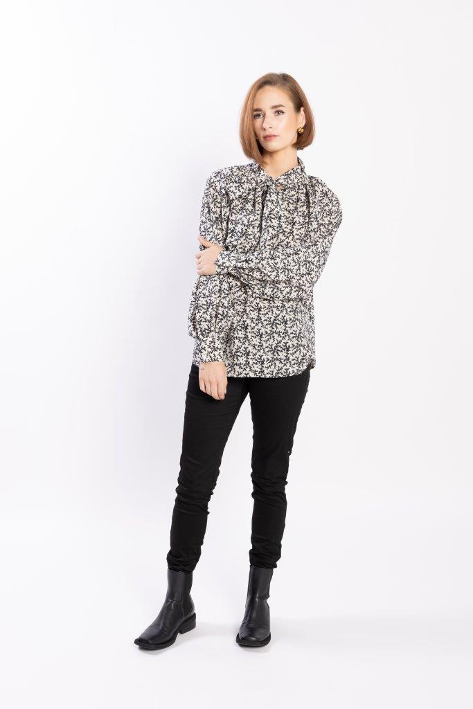 1102 - Hay Blouse - Botanic