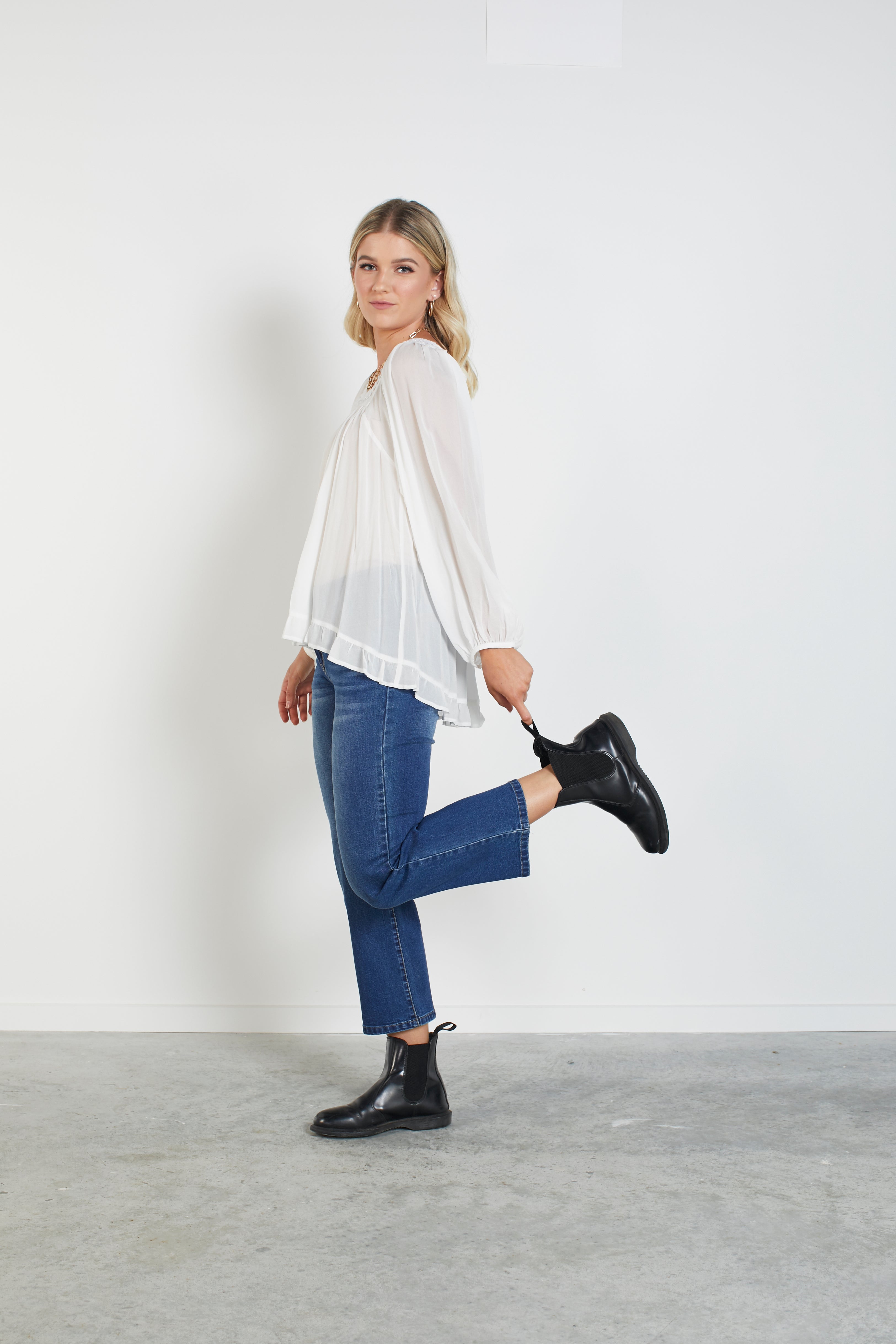 1124 - Attic Top - Milk