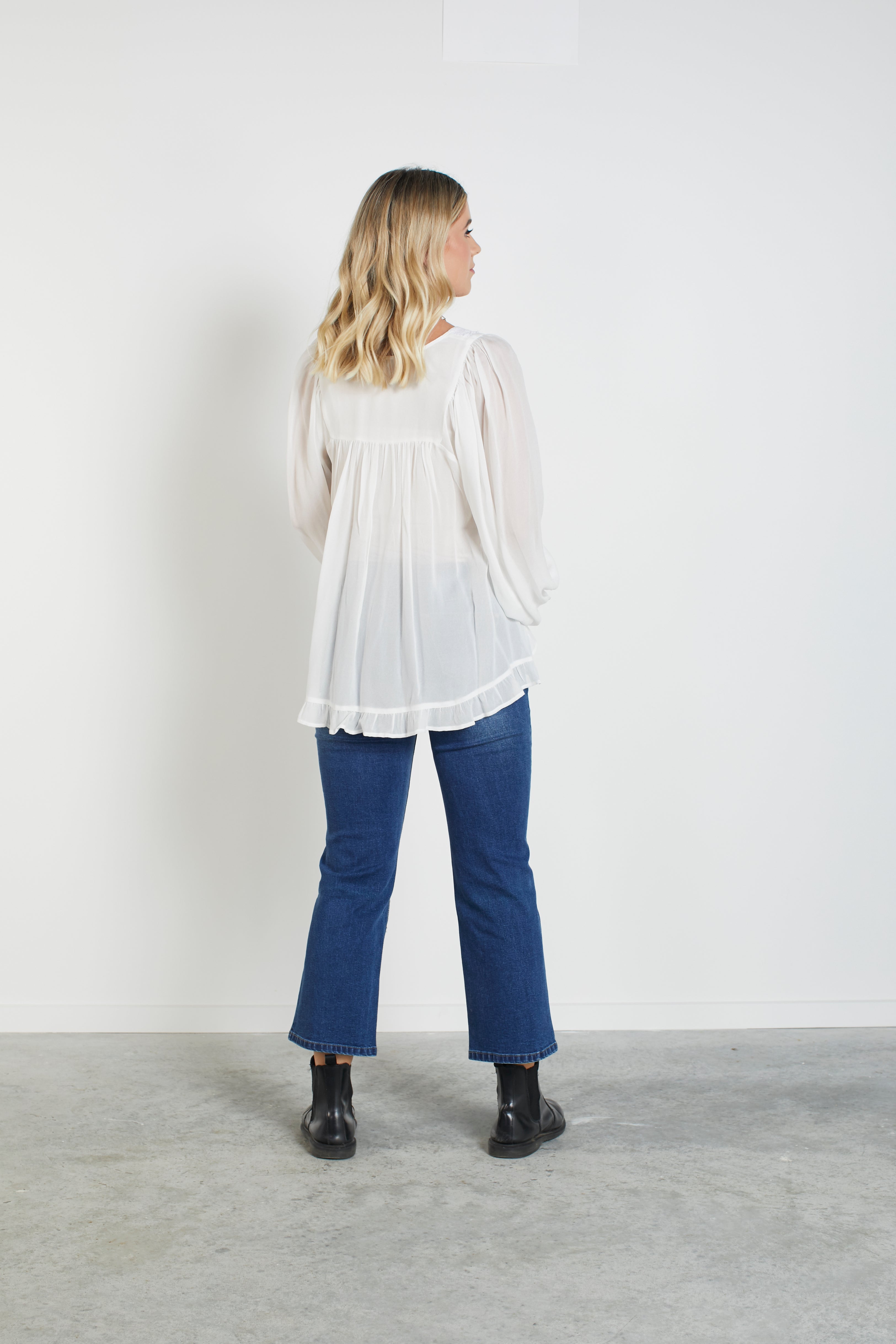 1124 - Attic Top - Milk