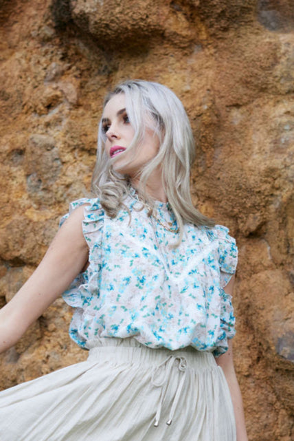 1170 - Valley Top - Blue Floral