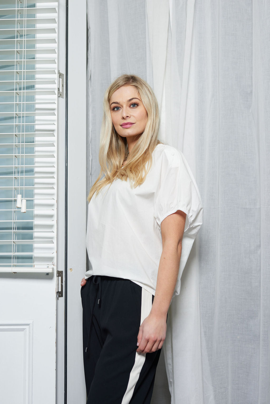 1184 - Minimal Top - White