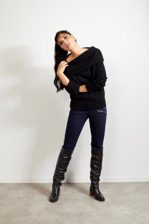 3022 - Grease Jumper - Black