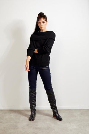 3022 - Grease Jumper - Black