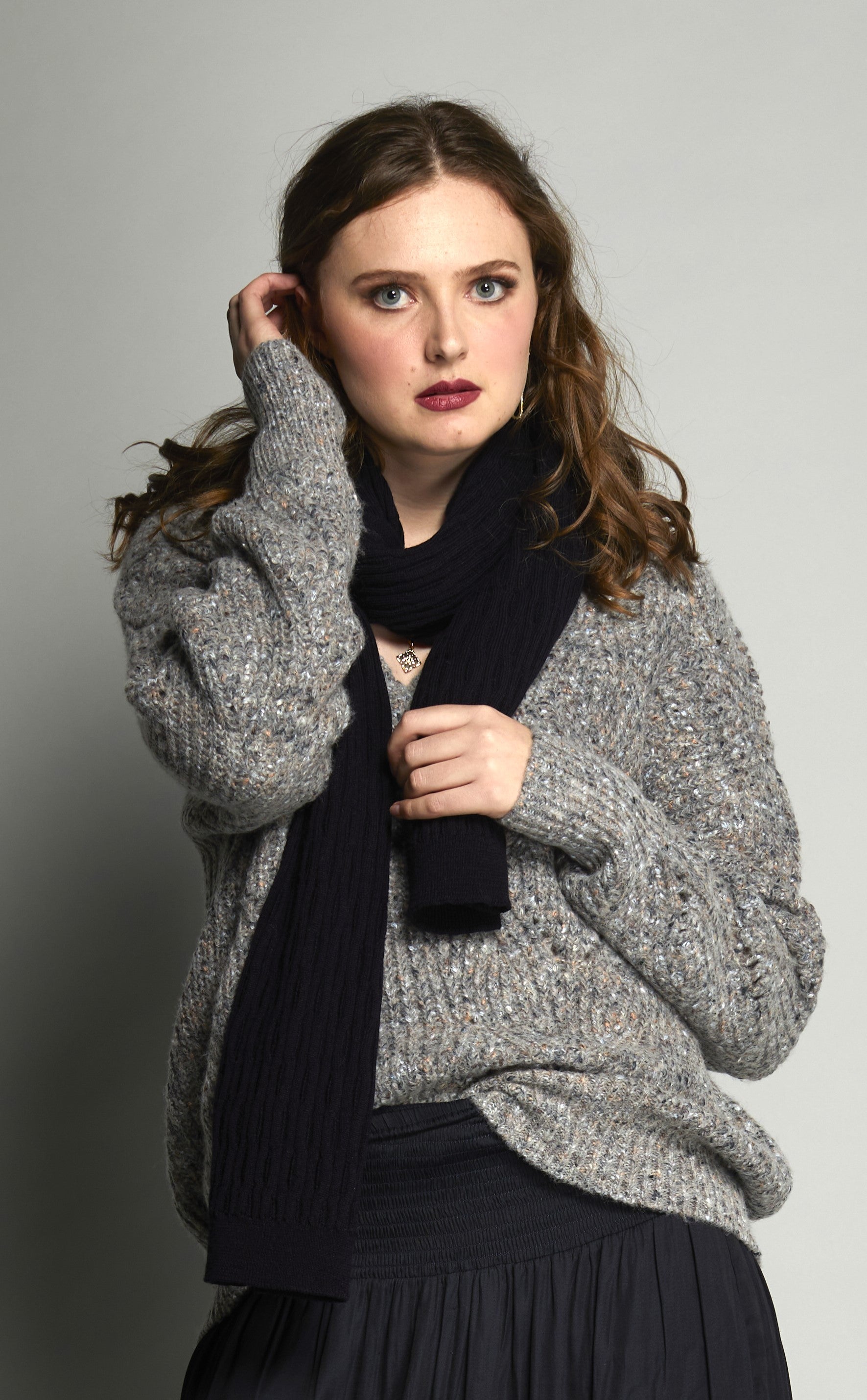 3046 - Softly Scarf - Dark Ink