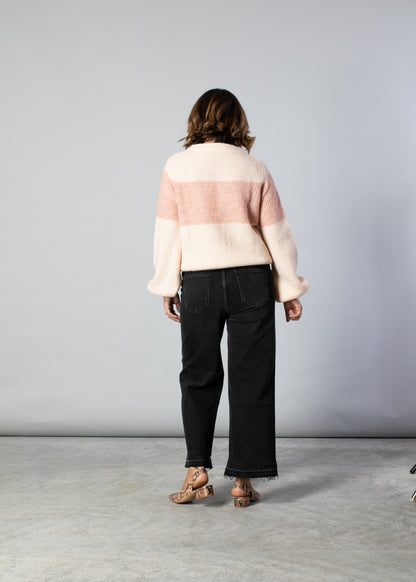 9011 - Wide Crop Jean - Black Wash